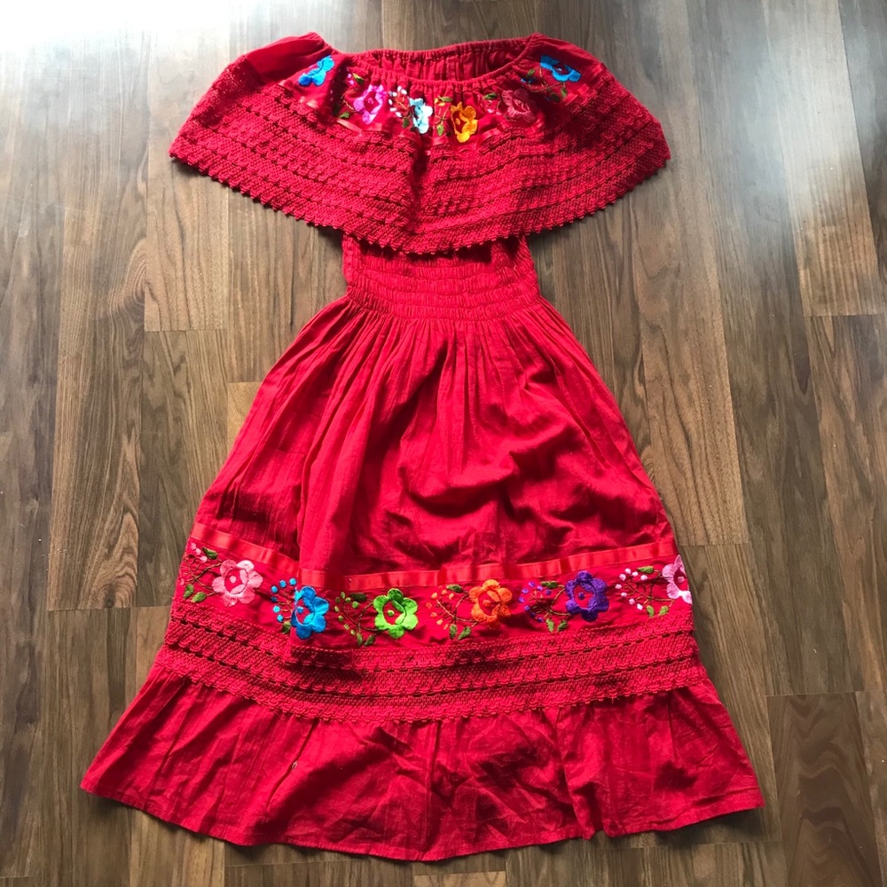 Mexican cotton-gauze dress with floral embroidery